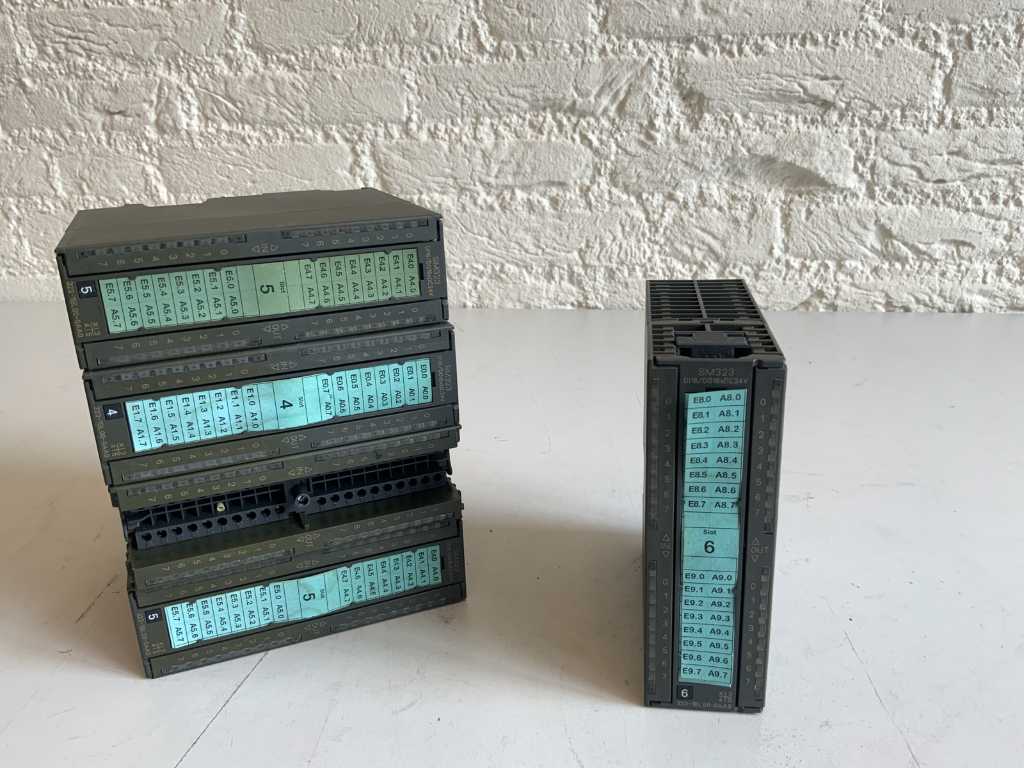Siemens simatic s7 SM323 Digitale input/ output module (5x)