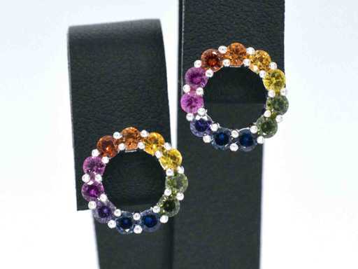 Boucles d’oreilles en or blanc cercle en saphir multicolore