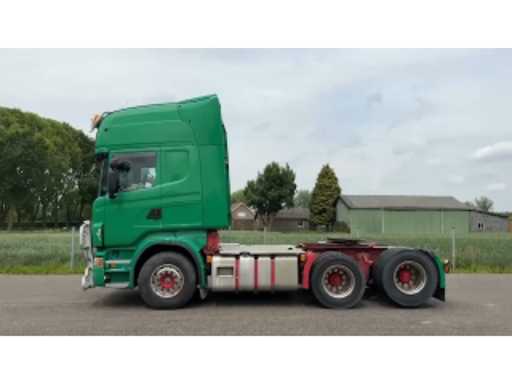 c46df71c-44b9-4ea8-b0a3-7c58b52656d7.mp4