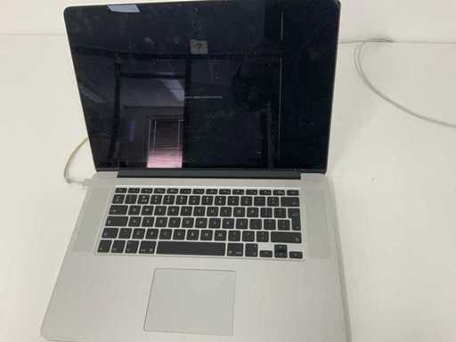 Apple A1398 15-calowy MacBook Pro ME294LL/A Laptop
