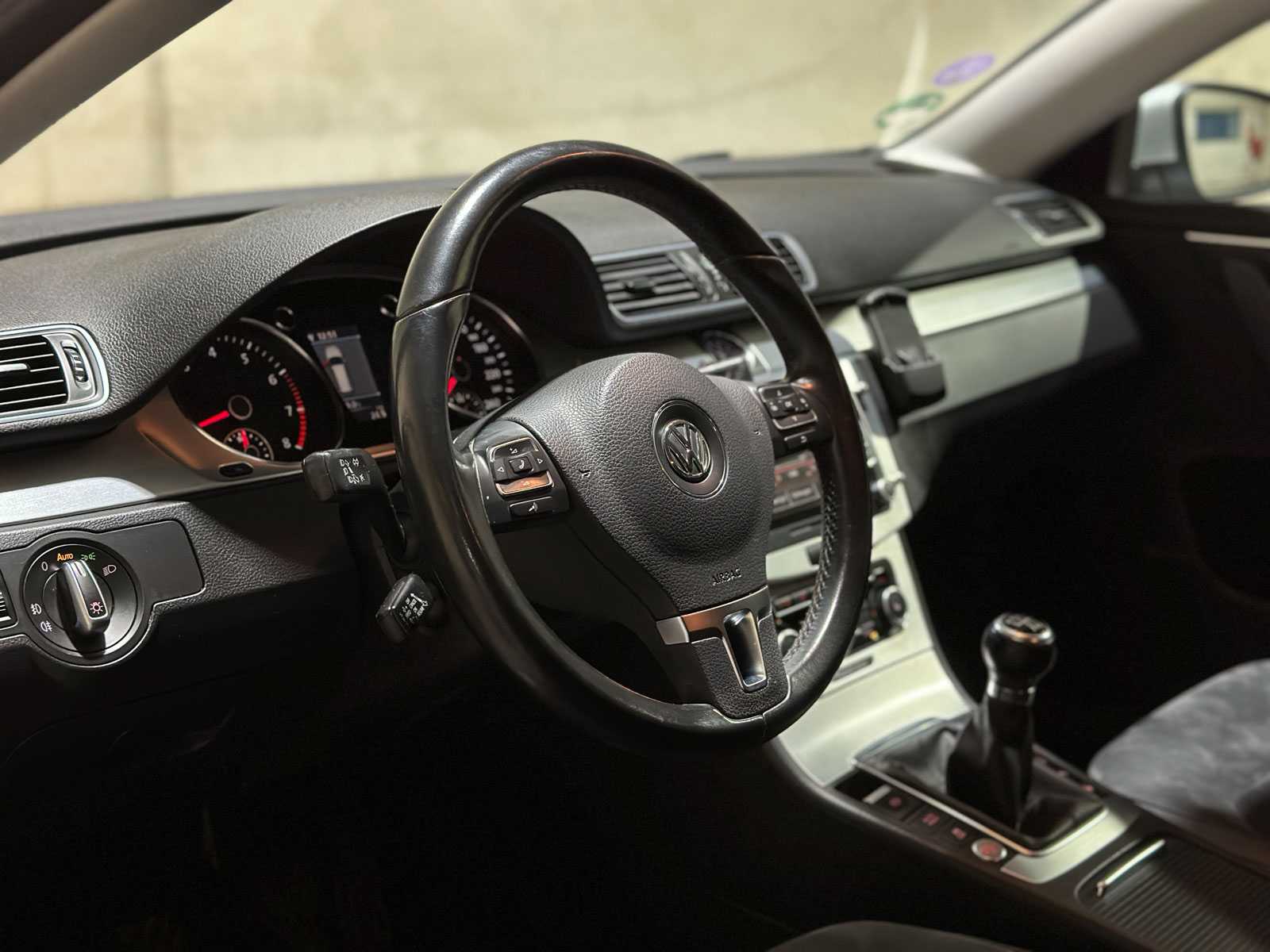 Volkswagen Passat Variant 1.8 TSI Highline 160pk 2011 (Origineel-NL), 71-RPV-9