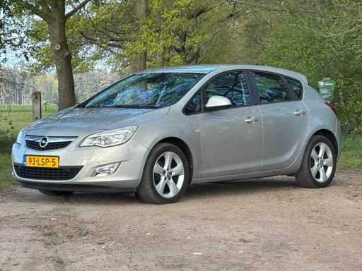 Opel - 2010 - Astra - 1.6 Edition - 93-LSP-5