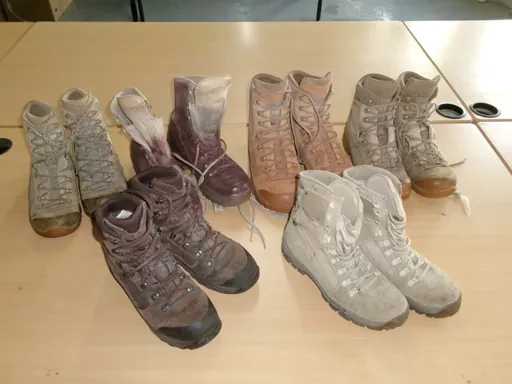 Kampfstiefel Mix, 2. Wahl (R15) (6x)