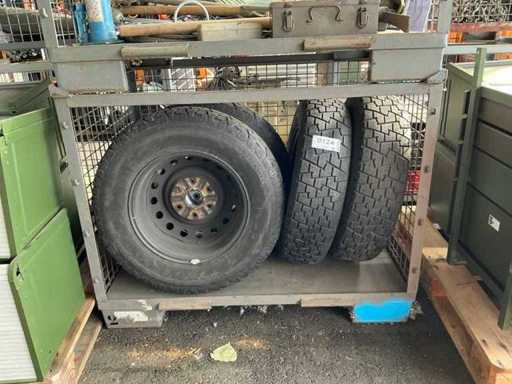 Vredestein M&S Tyres (4x)