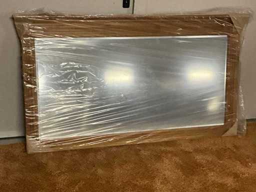 Miroir dans cadre en bois