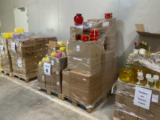 Lot de pots en faïence