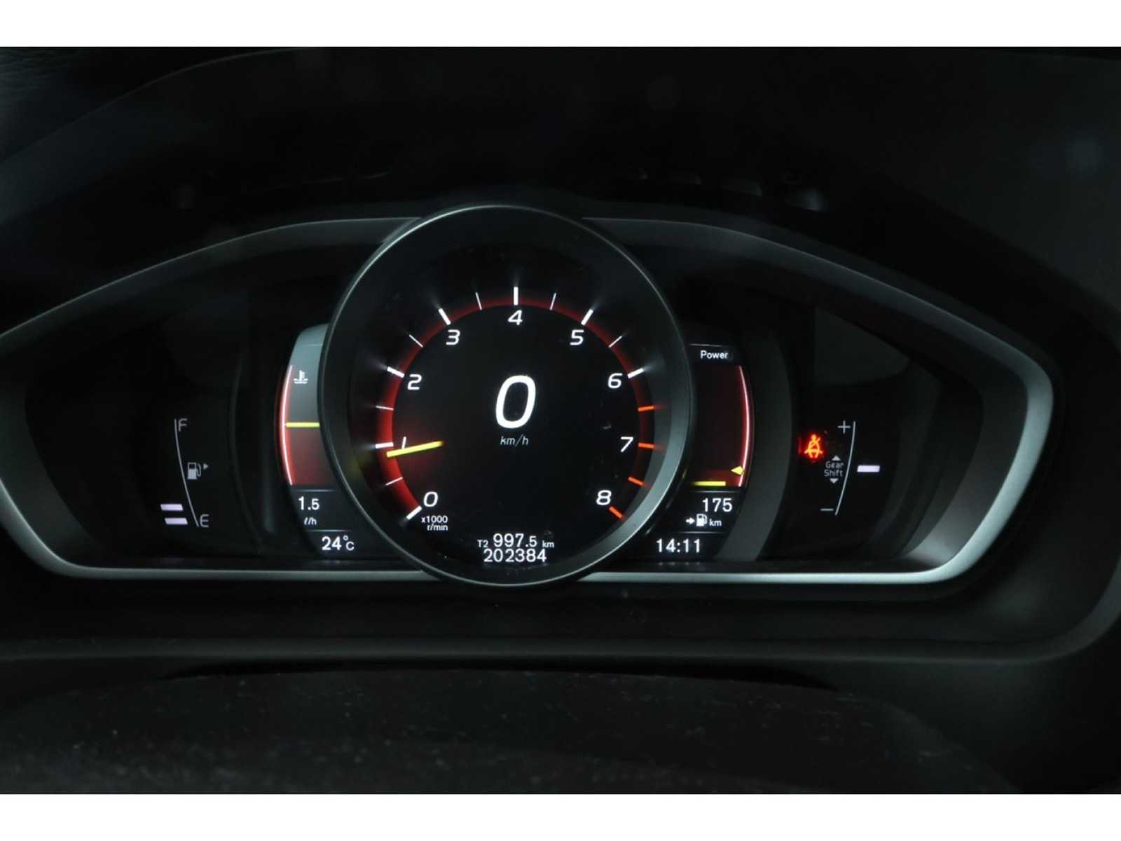 Volvo V40 T3 Nordic 2.0 154pk 2017 (Origineel-NL), NN-269-X