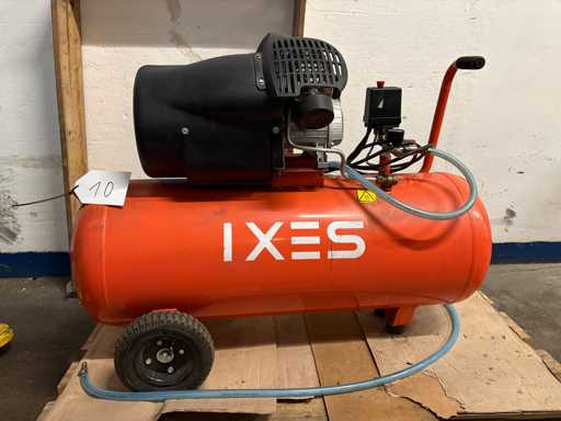 Compressore ad aria a pistone IXES IX-AC 120 TZ
