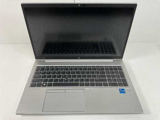 HP EliteBook 850 G8 15,6", Core(TM) i7 11. generacji, 16 GB RAM, 256 GB NVMe Laptop