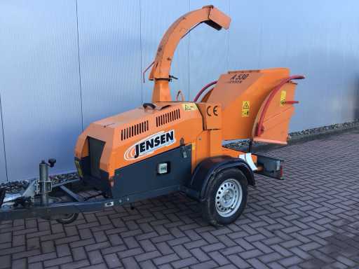 Remorque 2010 avec broyeur à bois