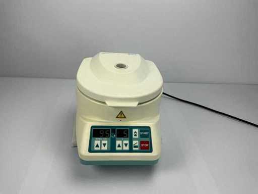 Hettich - Mikro 22 - Zentrifuge