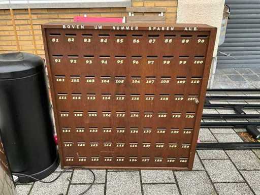 Cutie de economii din lemn