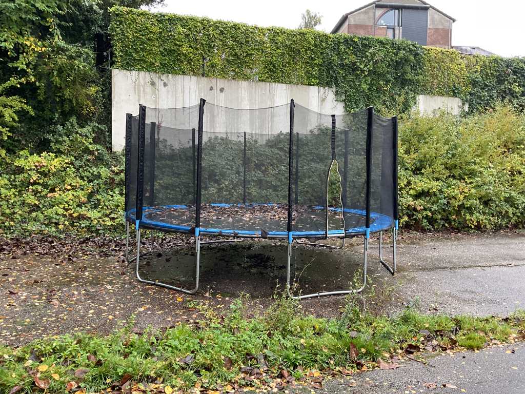 Second hand clearance trampoline