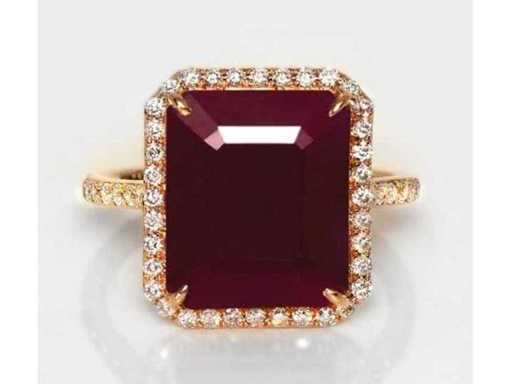 Luxury Ring Natural Purpur-Red Ruby 7,17 Karat
