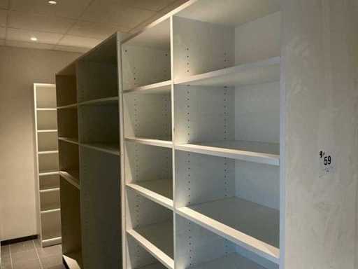 Various storage cabinet (7x)