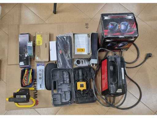 Verschiedene Garagenwerkzeuge