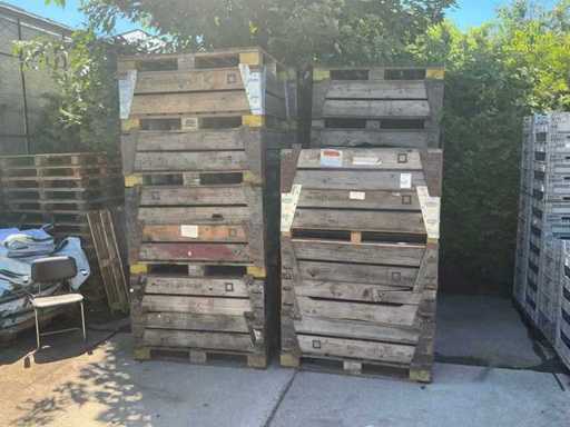 Wooden box and pallet (26x)