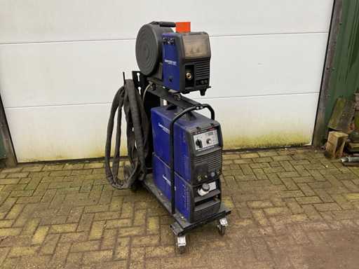 Soudeur Centre de soudage Multimig 500F MIG