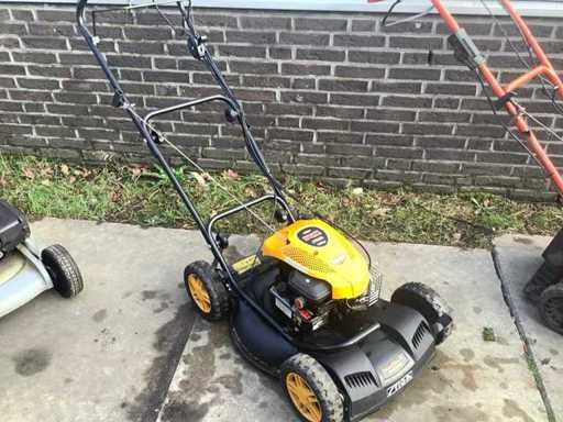 Mașini de tuns iarba multicip Stiga