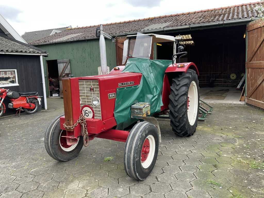 1965 Mc cormick 624 Oldtimer tracteur