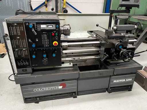 COLCHESTER - MASTER 3250 - Universele draaibank