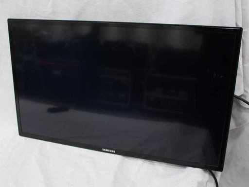 LED 32" Full HD / Video+Daten-Display, Samsung SyncMaster ME32B/ME32C LED (3x defekt)