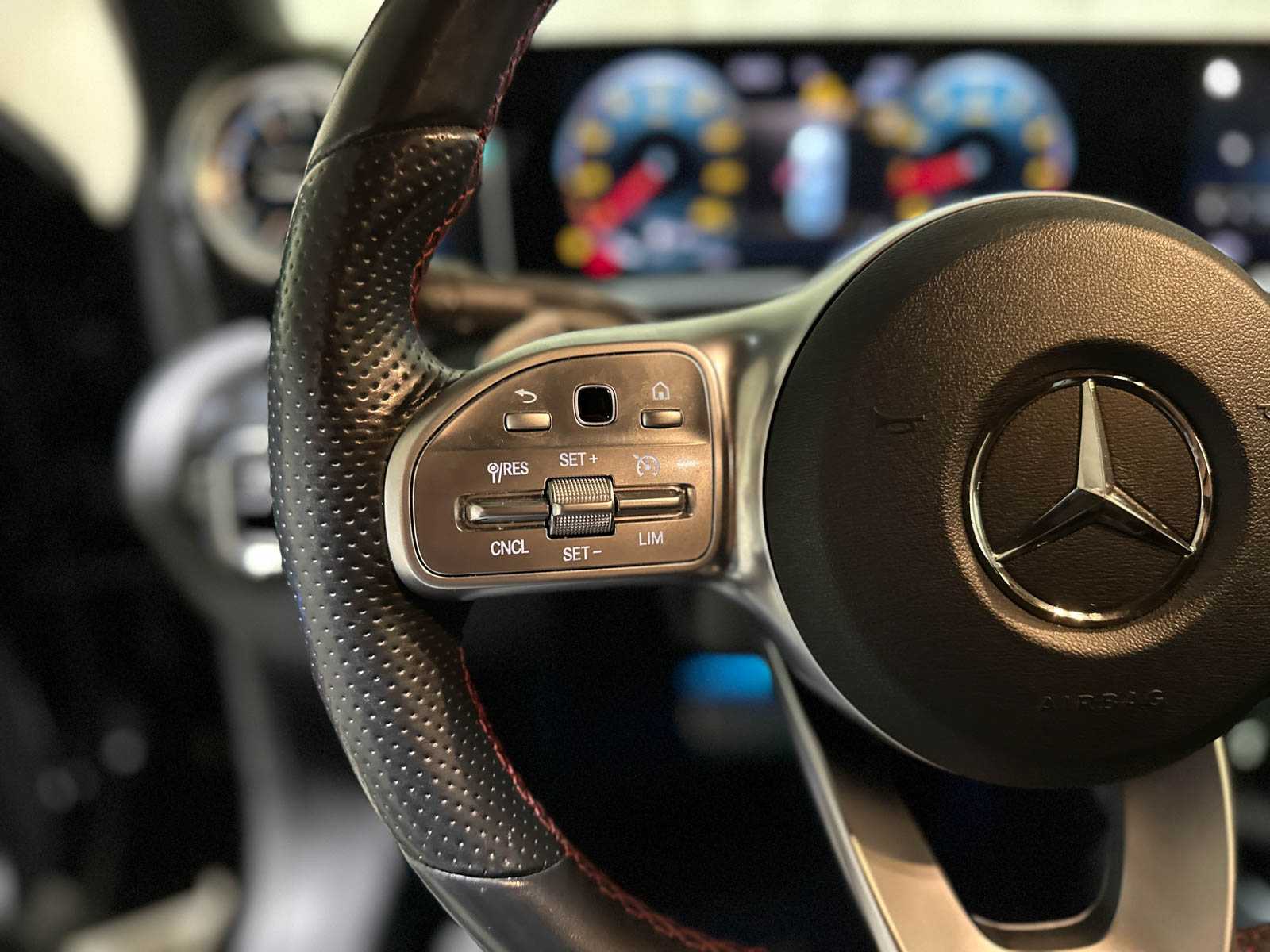 Mercedes-Benz A200 Business Solution AMG A-klasse 163pk 2020 (Origineel-NL), J-049-DZ