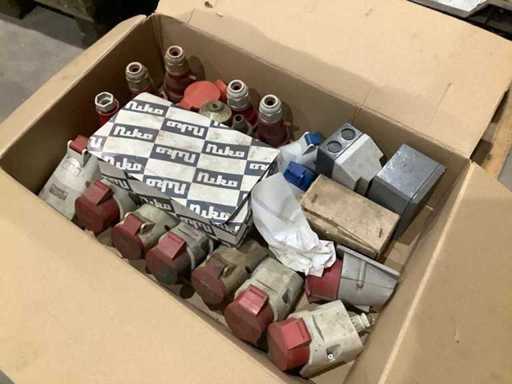 Verschiedene Stecker