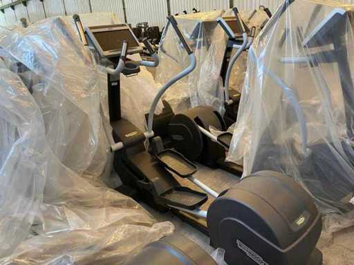 TECHNOGYM – Excite Synchro 700 Unity 2 – Silber – Crosstrainer