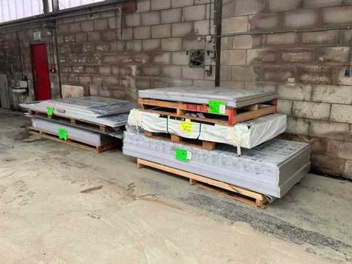 Polycarbonate channel sheet (105x)