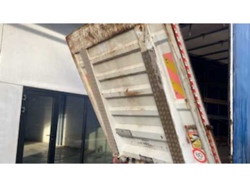 8f7c22cd-8f11-4ea0-865f-30be67b0aa50.mp4