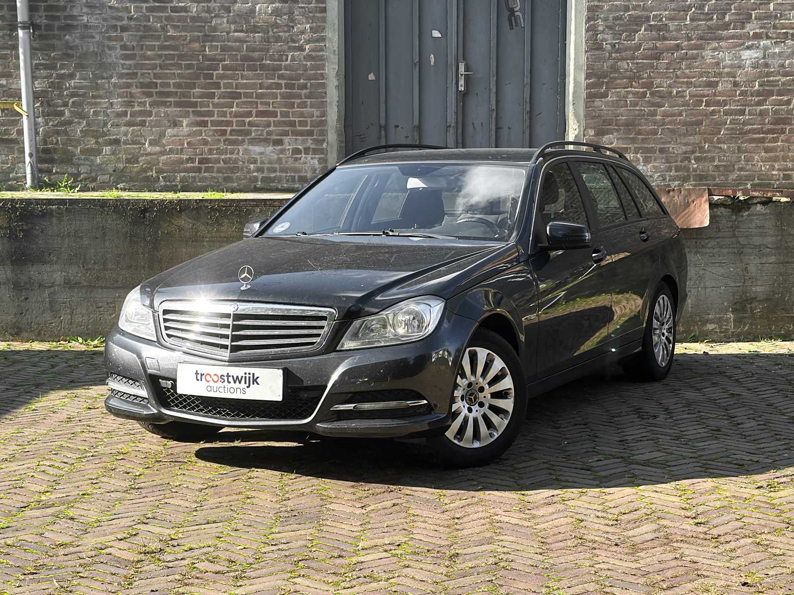 Personen- en bedrijfsauto's te Boxmeer