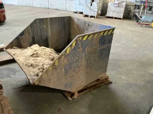 Forklift tipper