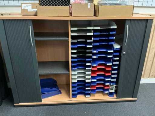 Divers kantoorinventaris (4x)