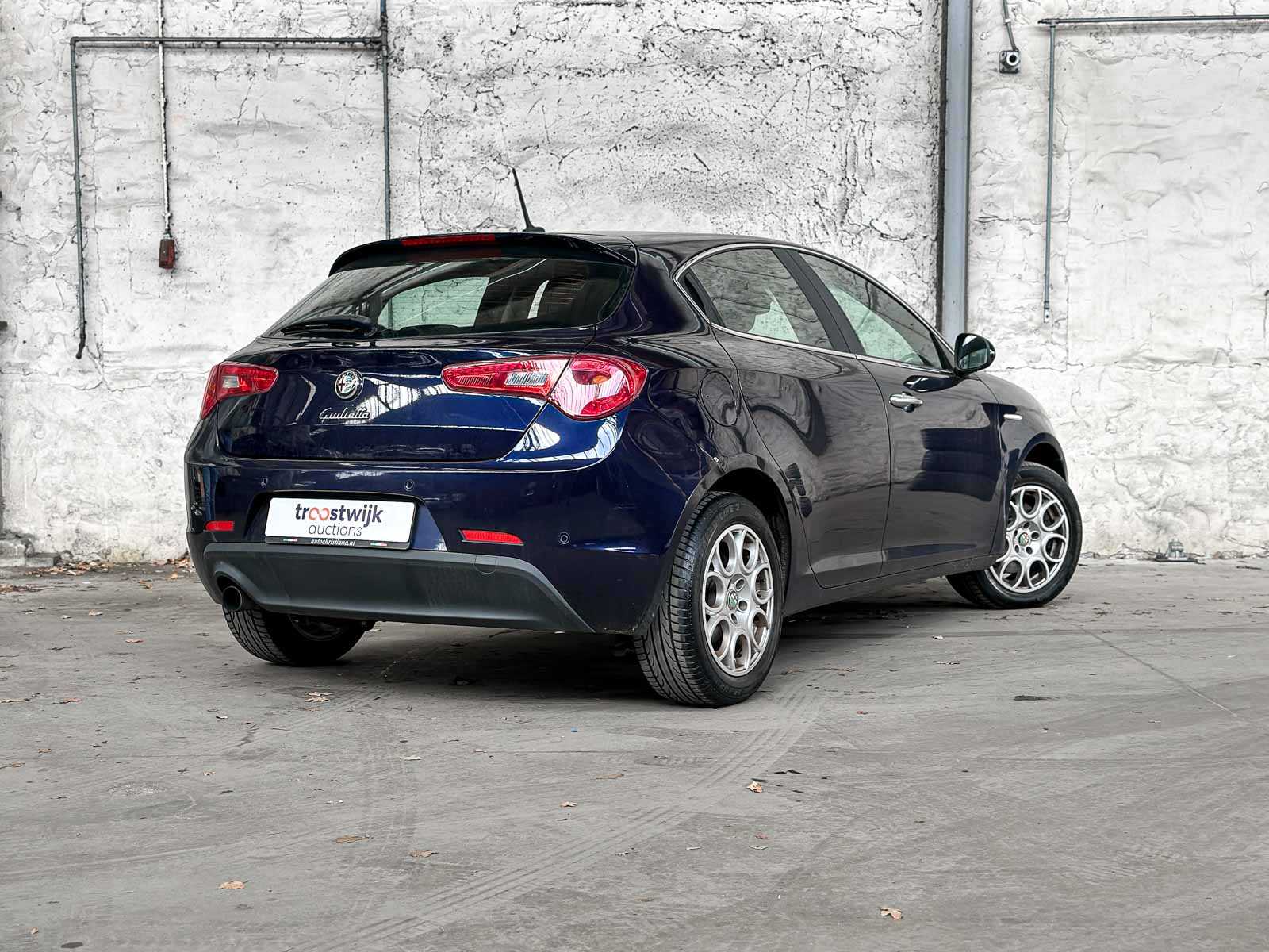 Alfa Romeo Giulietta 1.4 T Distinctive 170pk 2012 (Origineel-NL), 00-XKP-5