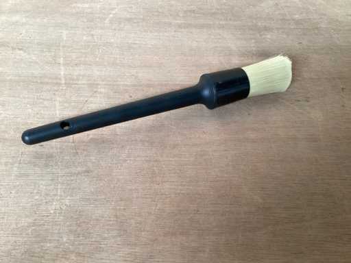 Uni kwast, wegwerp, maat 16 (71x)