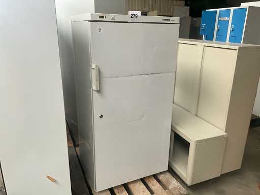 LIEBHERR UKS 5000 Laboratory Refrigerator