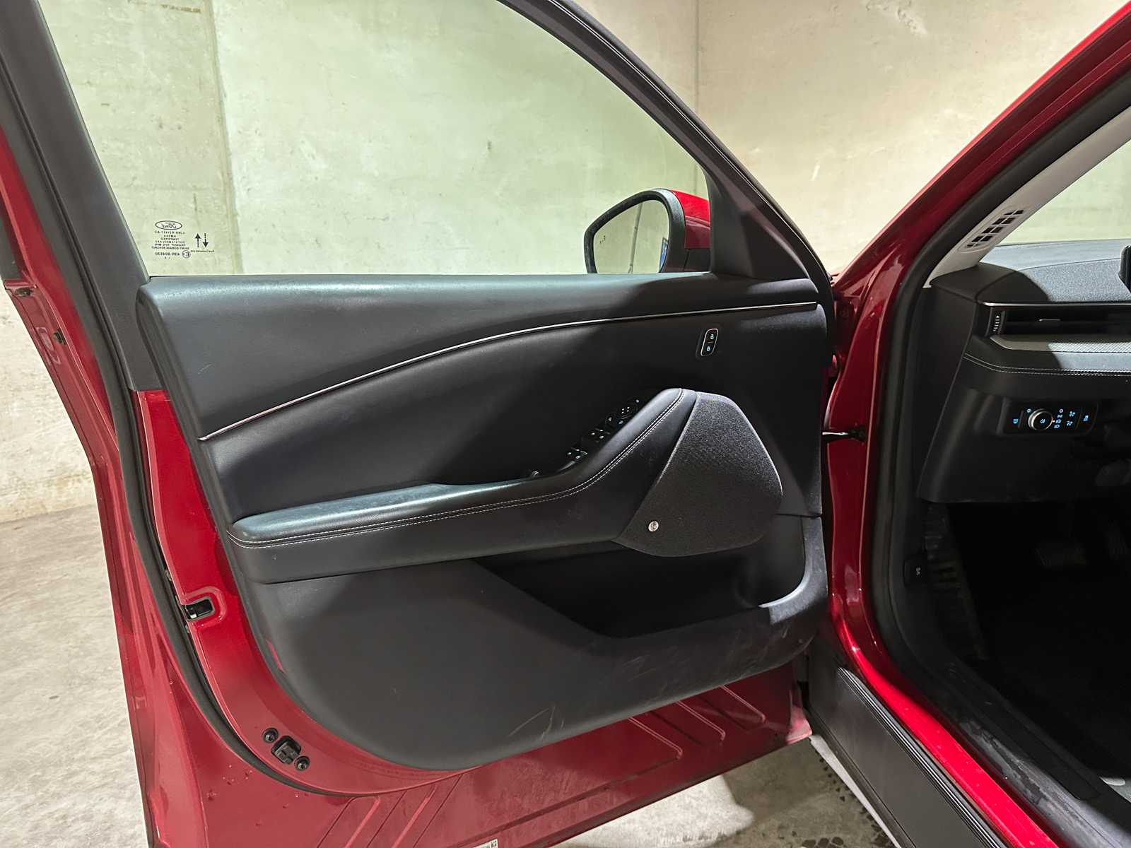 Ford Mustang Mach-E RWD 75 kWh 269pk 2021, N-301-NV