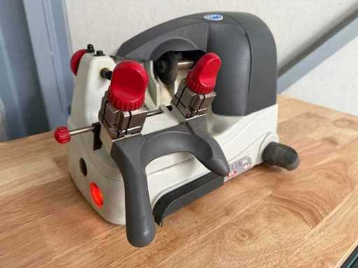 Copieur de clés Silca Delta 2000 SA