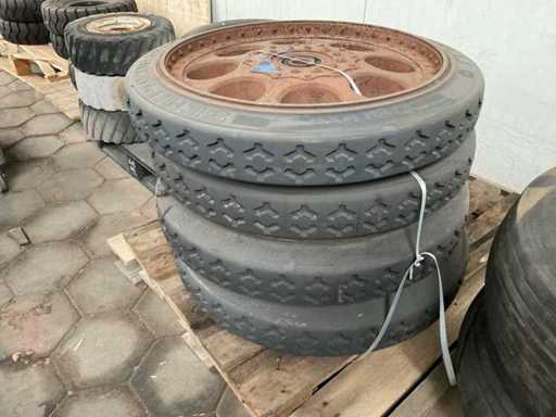 Pirelli Band (4x)