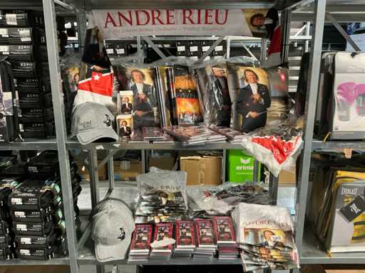 Partij diverse André Rieu merchandise (145x)