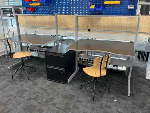 Workstation - height adjustable. (2x)