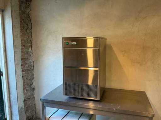 Saro EB-40 Ice Cube Machine
