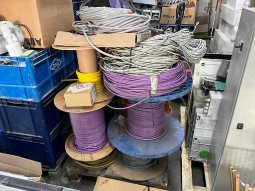 Control cabinets, power cable and various accessories