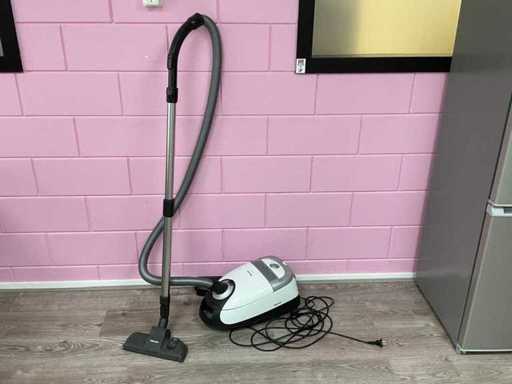 Odkurzacz Miele Complete C2