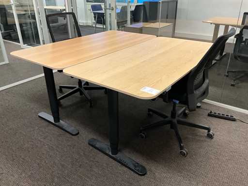 Elektrischer Sitz-/Steh-Schreibtisch (2x)