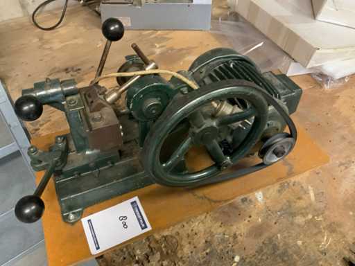 Mașina de duplicare a cheilor