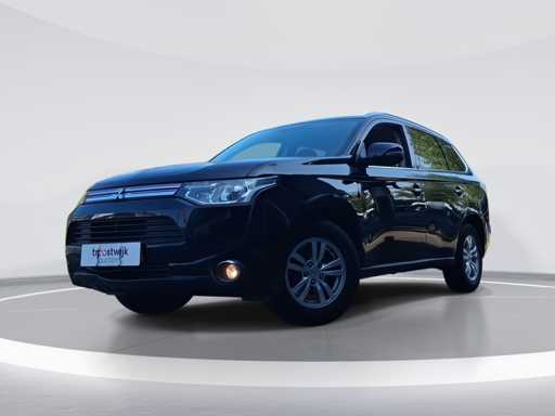 Mitsubishi Outlander 2.0 Business Edition Samochód 2015 | 6-ZST-57