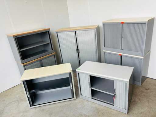 (x7) Metal cabinet 