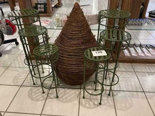 Metal upright (6x) + cone